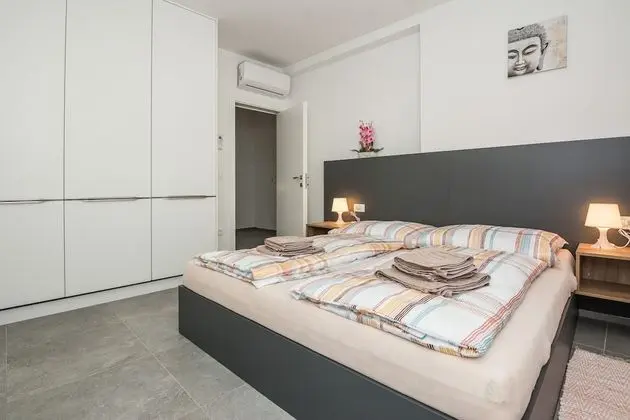 Deluxe Apartment A1