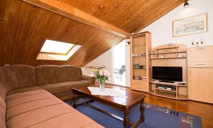 Apart Daire (Two-Bedroom Apartment with Balcony an)