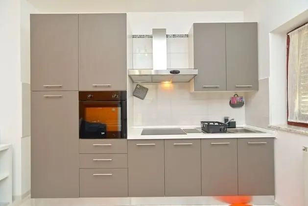 Apart Daire, 2 Yatak Odası (242/545)