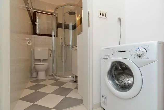 Apart Daire, 2 Yatak Odası (242/545)