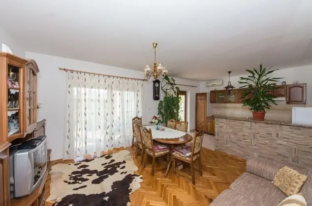 Apart Daire, 3 Yatak Odası (Ground Floor)