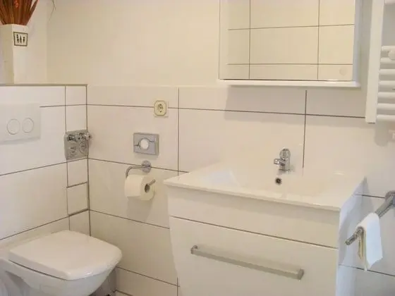 Comfort Tek Büyük Yataklı Oda, Özel Banyo, Avlu Manzaralı (2)