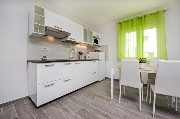 Apart Daire (Green)