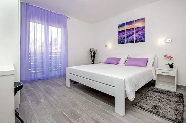Apart Daire (Viola)