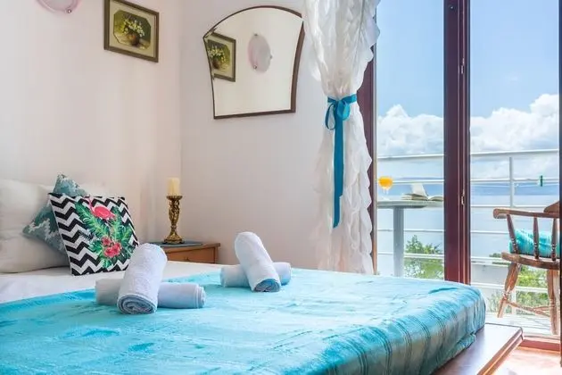 Apart Daire (3 Bedroom Apt with Sea View Terrace)