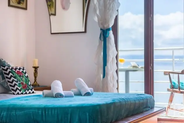 Apart Daire (3 Bedroom Apt with Sea View Terrace)