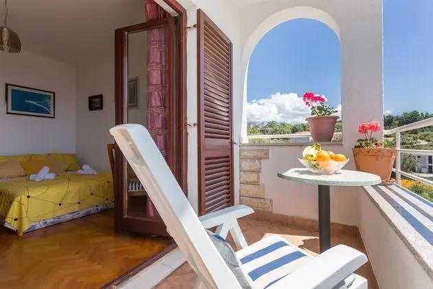 Apart Daire (3 Bedroom Apt with Sea View Terrace)