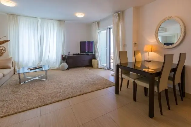 Apart Daire, 2 Yatak Odası, Deniz Manzaralı
