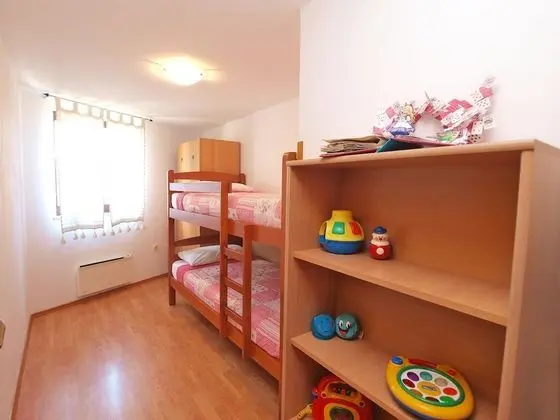 Apart Daire, 3 Yatak Odası (411/936)