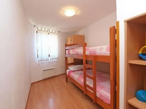 Apart Daire, 3 Yatak Odası (411/936)