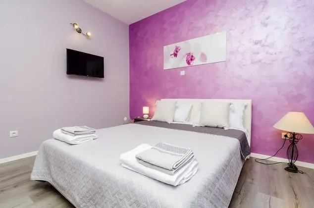 Stüdyo (Studio Apartment with City View)