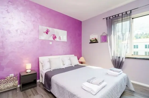 Stüdyo (Studio Apartment with City View)