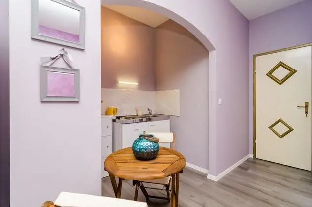 Stüdyo (Studio Apartment with City View)