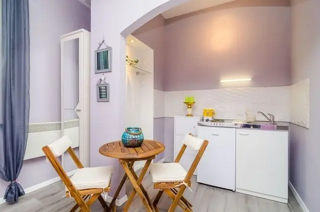 Stüdyo (Studio Apartment with City View)