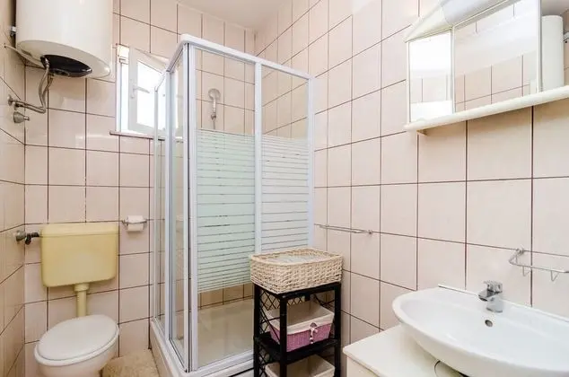 Stüdyo (Studio Apartment with City View)