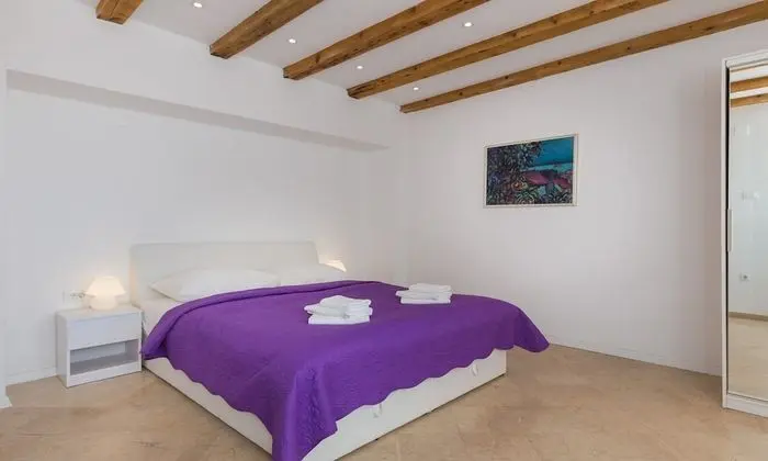 Stüdyo (Studio Apartment with Terrace and Sea)