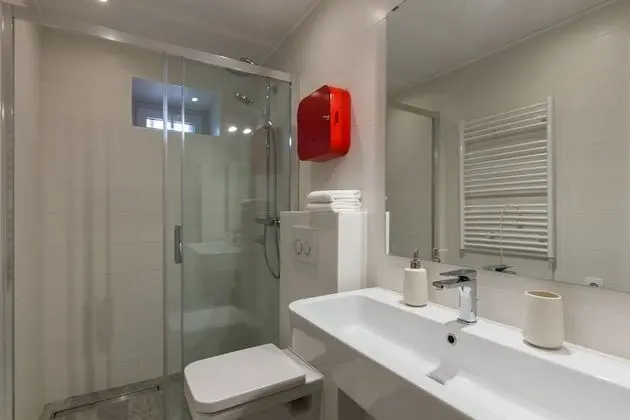 Stüdyo (Studio Apartment with Terrace and Sea)