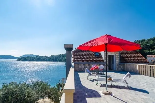 Stüdyo (Studio Apt with Terrace and Sea View)