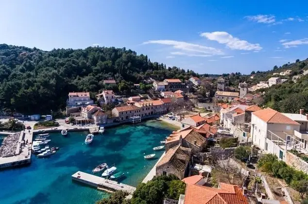Stüdyo (Studio Apt with Terrace and Sea View)