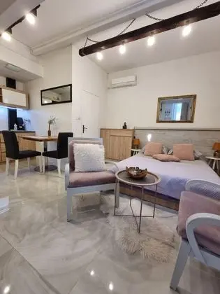 Deluxe Stüdyo Süit, Sigara İçilmez, Bahçe Manzaralı