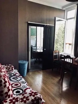 Apart Daire, 1 Yatak Odası (Tsamebuli Ave)