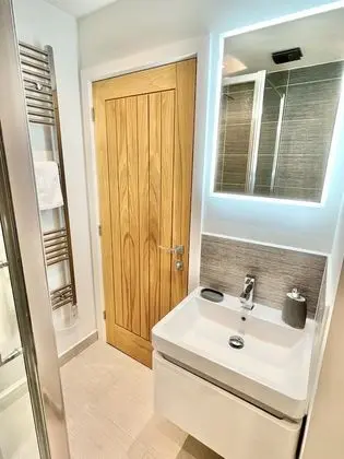 Apart Daire, Özel Banyo (Twelve )