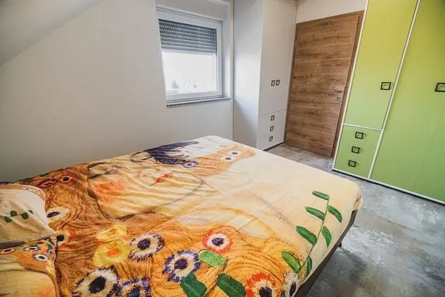 Apart Daire (Apartment VAZATAOR with hot tub and s)