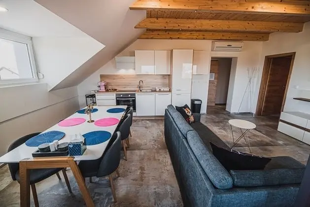 Apart Daire (Apartment VAZATAOR with hot tub and s)