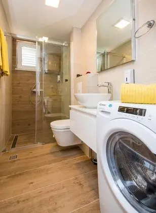 Stüdyo (Studio Apartment with Hot Tub)