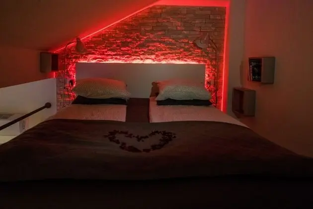 Stüdyo (Studio Apartment with Hot Tub)