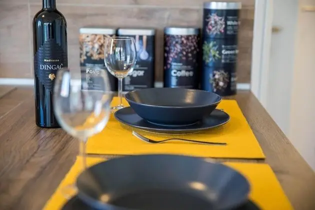 Stüdyo (Studio Apartment with Hot Tub)