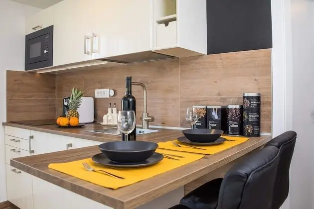 Stüdyo (Studio Apartment with Hot Tub)
