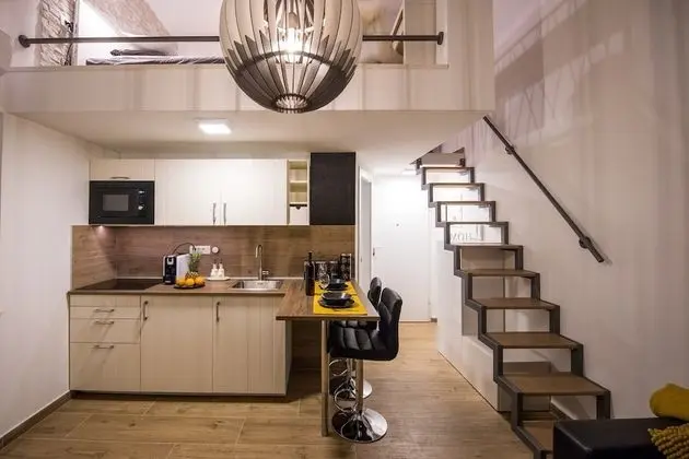 Stüdyo (Studio Apartment with Hot Tub)