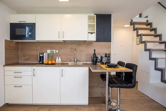 Stüdyo (Studio Apartment with Hot Tub)