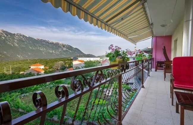 Apart Daire, 5 Yatak Odası