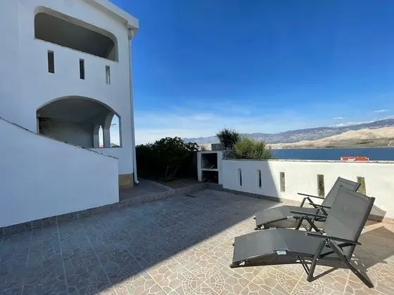 Apart Daire (Two Bedroom Apartment with Balcony an)