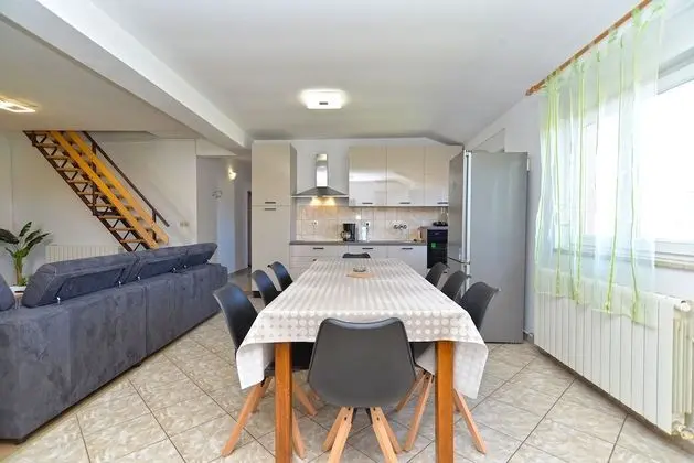 Apart Daire, 3 Yatak Odası (351/1303)