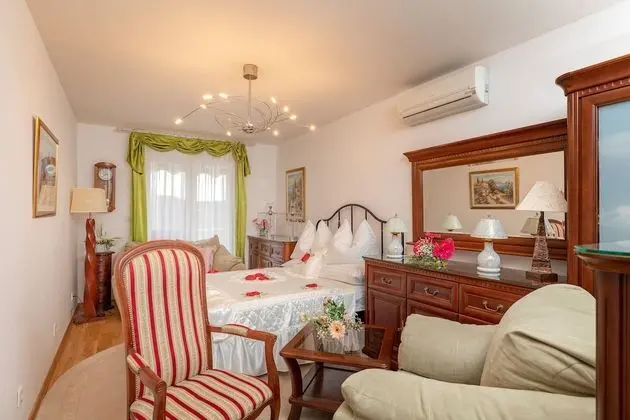 Apart Daire (Two Bedroom Apartment with pool)