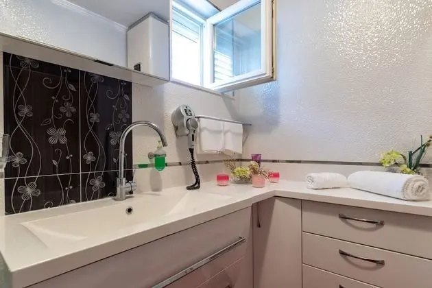 Apart Daire (Two Bedroom Apartment with pool)