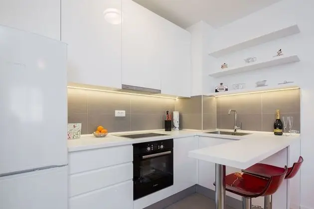 Apart Daire, 1 Yatak Odası (City center, Garage, Lift)