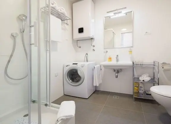 Apart Daire, 1 Yatak Odası (City center, Garage, Lift)