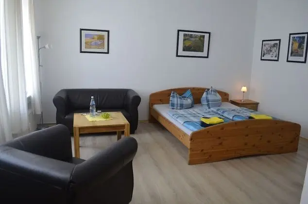 Basic Tek Büyük Yataklı Oda