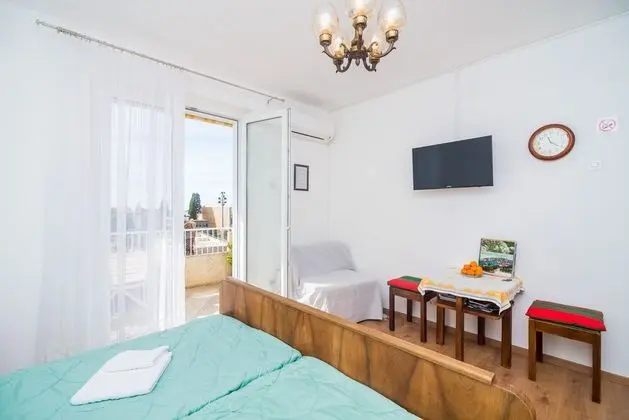 Stüdyo (Studio Apartment with Balcony)