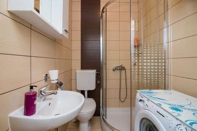 Stüdyo (Studio Apartment with Balcony)