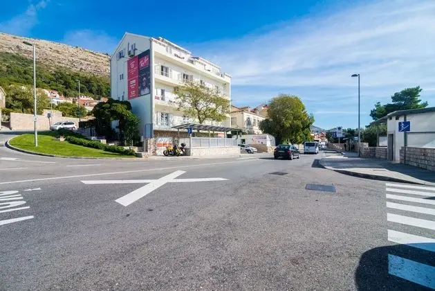 Stüdyo (Studio Apartment with Balcony)