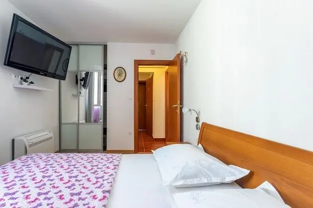 Apart Daire (Two Bedroom Apartment with Balcony)