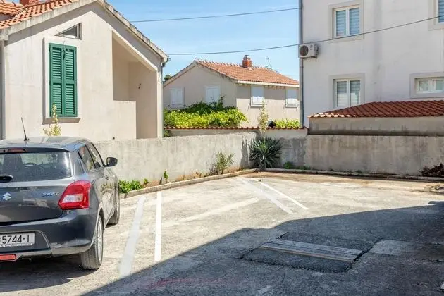 Apart Daire (Two Bedroom Apartment with Balcony)