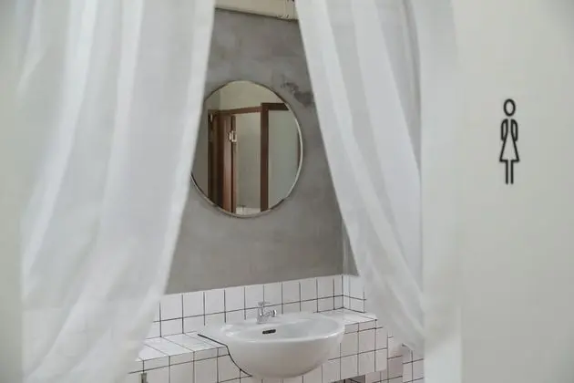 Standard Twin Room with Shared Bathroom