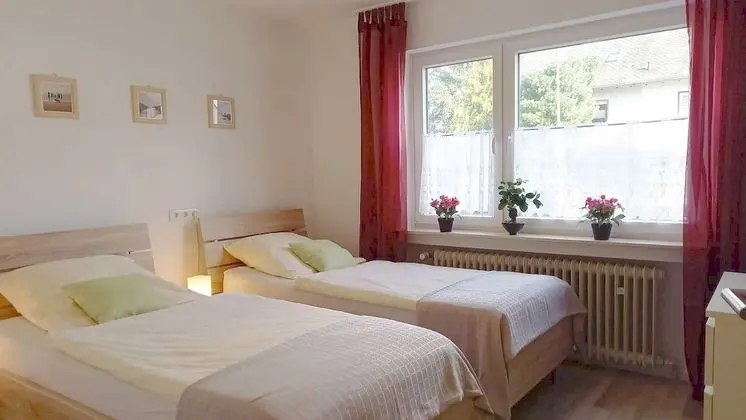 Apart Daire (kleines Hochparterre)