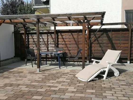 Apart Daire (kleines Hochparterre)